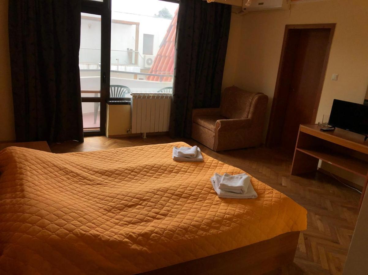 Family Hotel Saint Peter セインツ・コンスタンティン＆ヘレナ エクステリア 写真