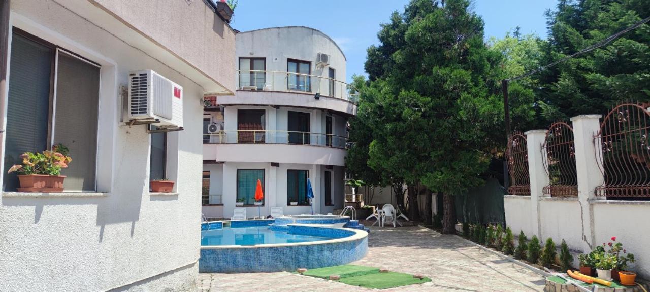 Family Hotel Saint Peter セインツ・コンスタンティン＆ヘレナ エクステリア 写真
